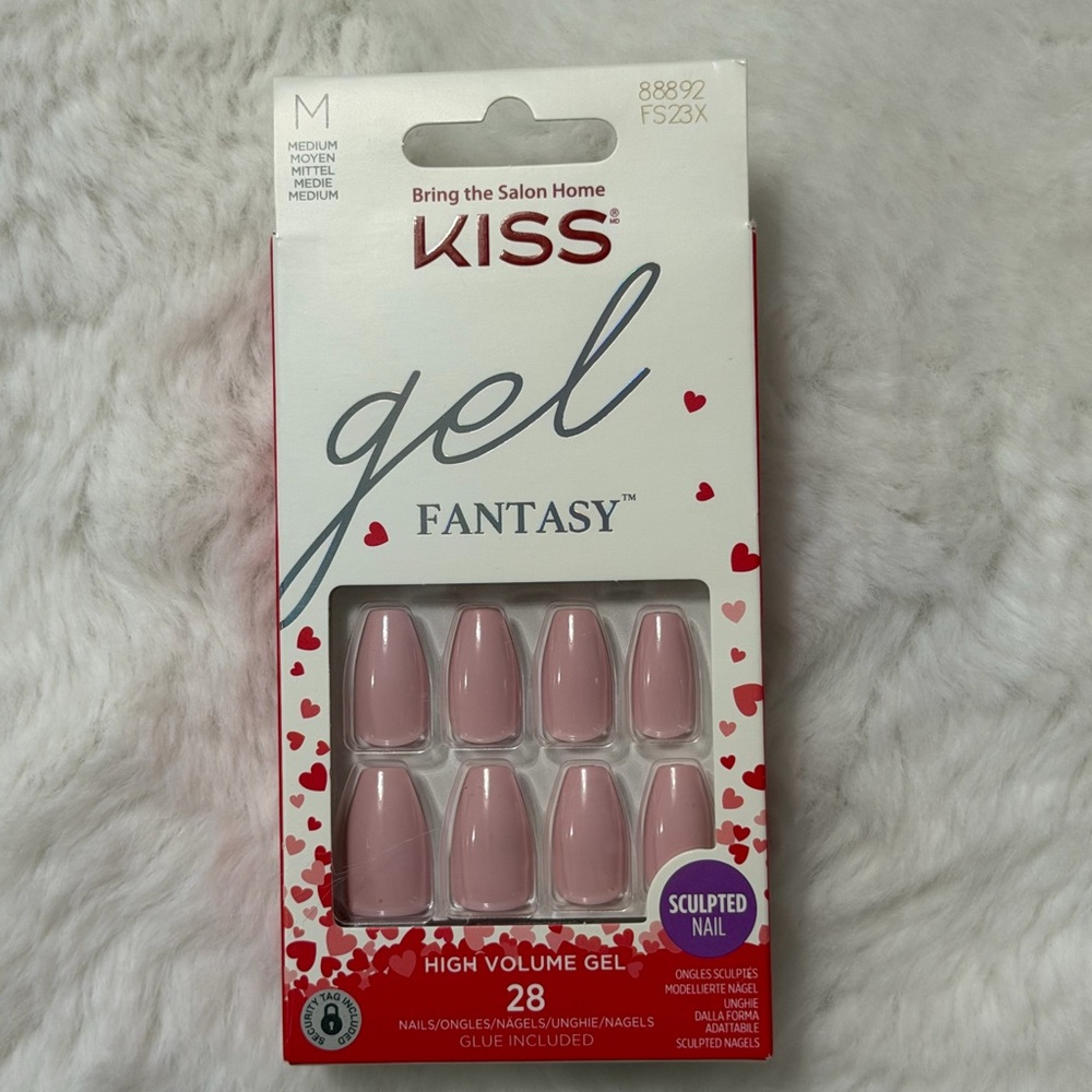 KISS Gel Fantasy Sculpted Nails in Soft Pink Valentines
